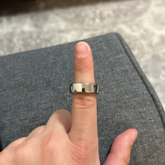 Oura Gen3 Ring Silver Size 10 - WITH CHARGER